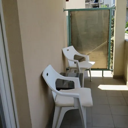 Holidays 1 Apartment *